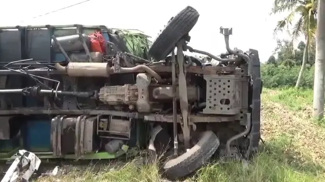 Kronologi Detik-Detik Kecelakaan 3 Truk di Lampung karena Rem Blong Sebabkan 2 Korban Tewas