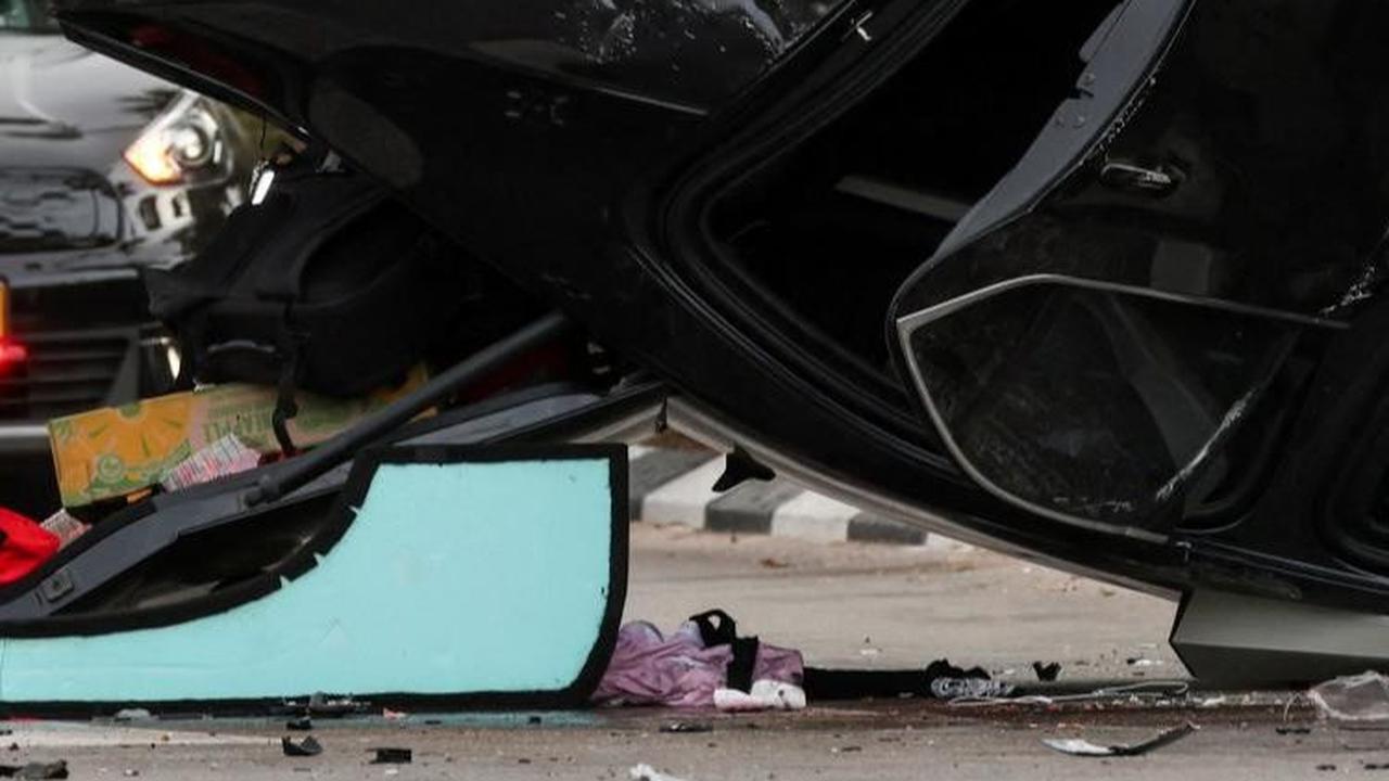 Mengutip dari berita AL-Monitor pada Minggu (28/4/2024), dari seorang saksi mata mengatakan, mobil Ben-Gvir melanggar lampu merah, lalu sebuah mobil datang dari arah lain hingga berakhir dengan tabrakan.  oto: REUTERS / Shannon Stapleton<br>