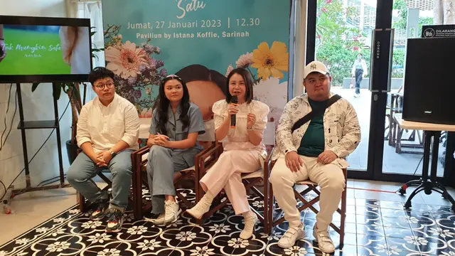 Suasana konferensi pers single Tak Mungkin Satu dari Azzahra Banilia di Jakarta, Jumat, 27 Januari 2023.