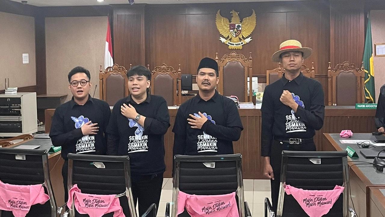 Usai Vonis Bebas, Delpedro Cs Tagih Pemulihan Nama Baik dari Yusril