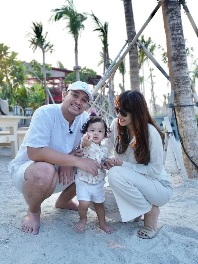 Gilang Dirga dan Adiezty Fersa