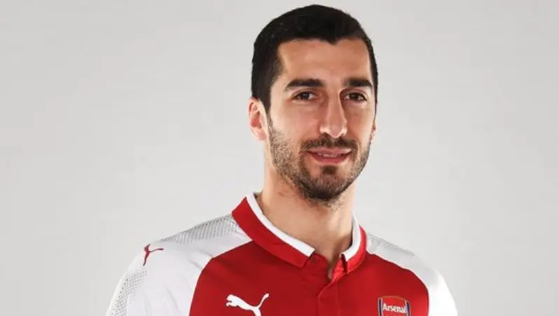 Henrikh Mkhitaryan resmi pindah ke Arsenal setelah menjadi bagian transfer Alexis Sanchez ke Manchester United, Senin (22/1/2018). (dok. Twitter Arsenal)