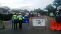 Satuan Lalu Lintas Kepolisian Resor Kabupaten Bogor akan memberlakukan sistem buka tutup jalur Puncak saat Lebaran. (Liputan6.com/Bima Firmansyah)
