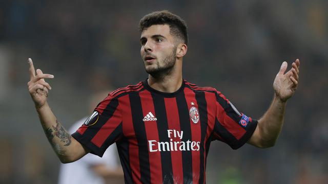 Milan Ditahan AEK Athens Tanpa Gol