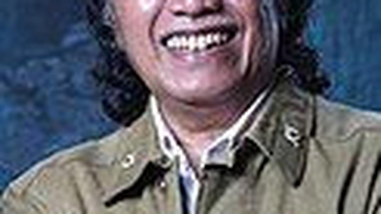 Setelah Reformasi 1998, Cak Nun bersama Gamelan KiaiKanjeng memfokuskan kegiatan bersama Masyarakat Maiyah di pelosok Indonesia.