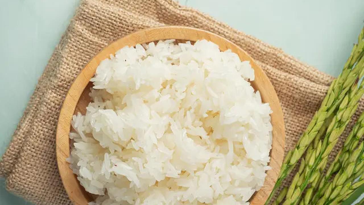 Nasi Panas atau Dingin, Mana yang Lebih Baik untuk Kesehatan?