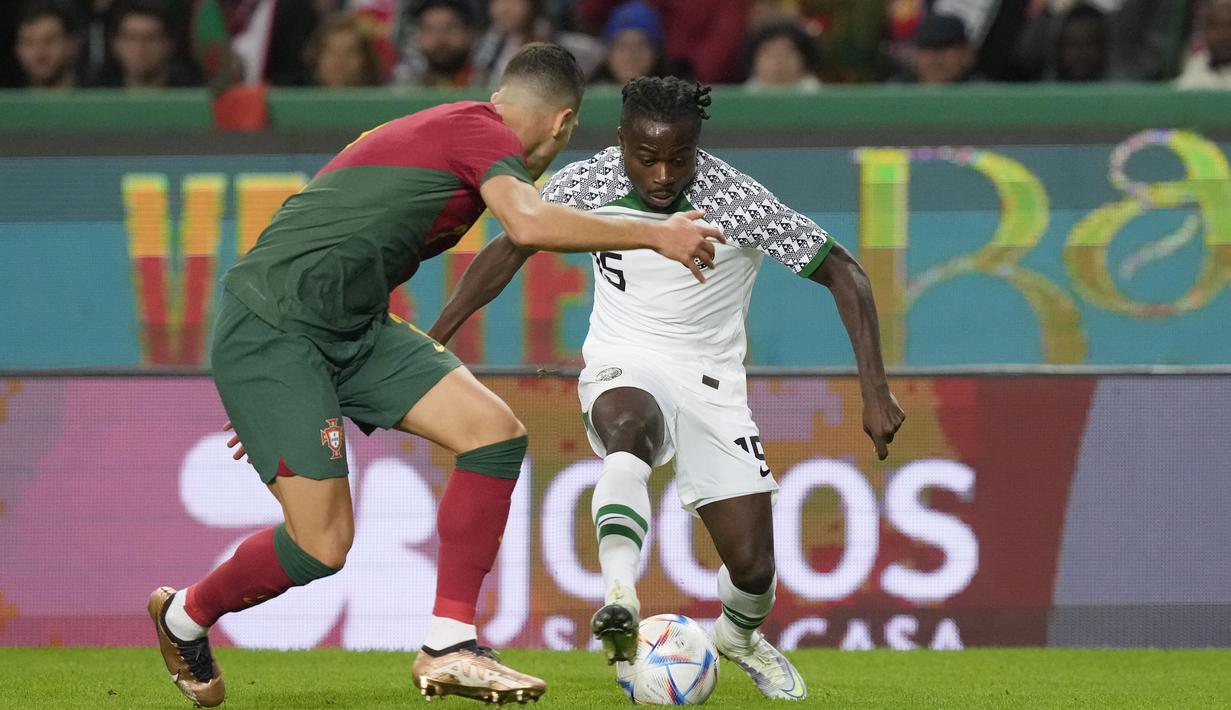 Empat gol Portugal diborong oleh Bruno Fernandes dua gol, lalu disumbangkan Goncalo Ramos, dan satu gol lagi melalui Joao Mario. (AP/Armando Franca)