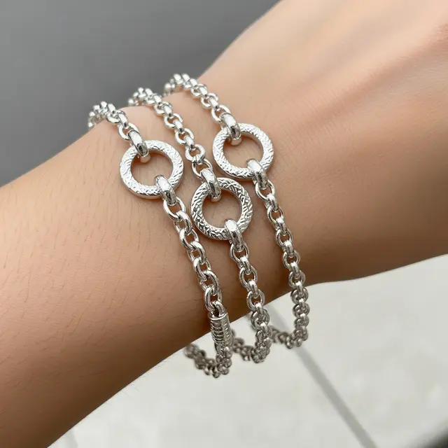 9 Model Gelang Keroncong Emas Putih Terbaru, Tampil Elegan