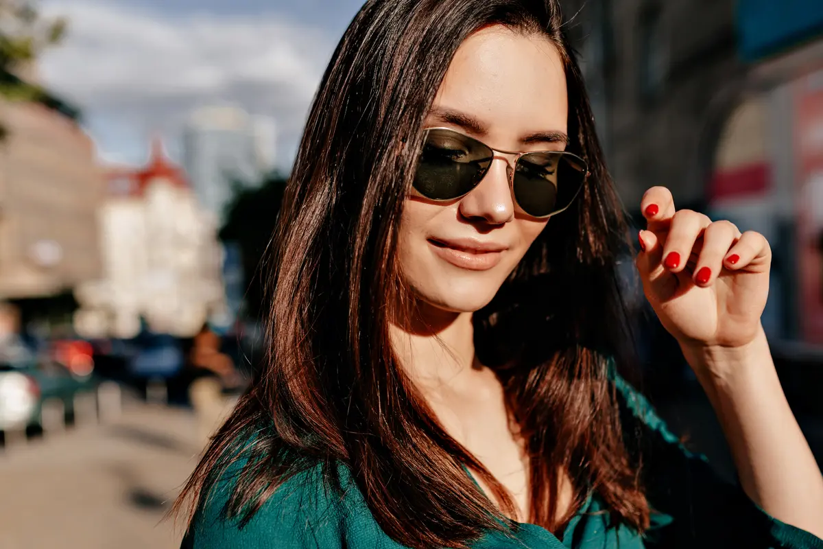 wanita oktober pura pura kaya