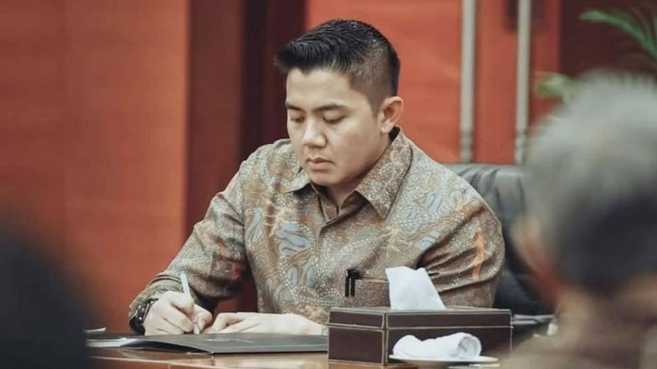 Ekspresi Serius Letkol Teddy Jadi Sorotan, Tak Salting Digoda Komika Kiky Saputri