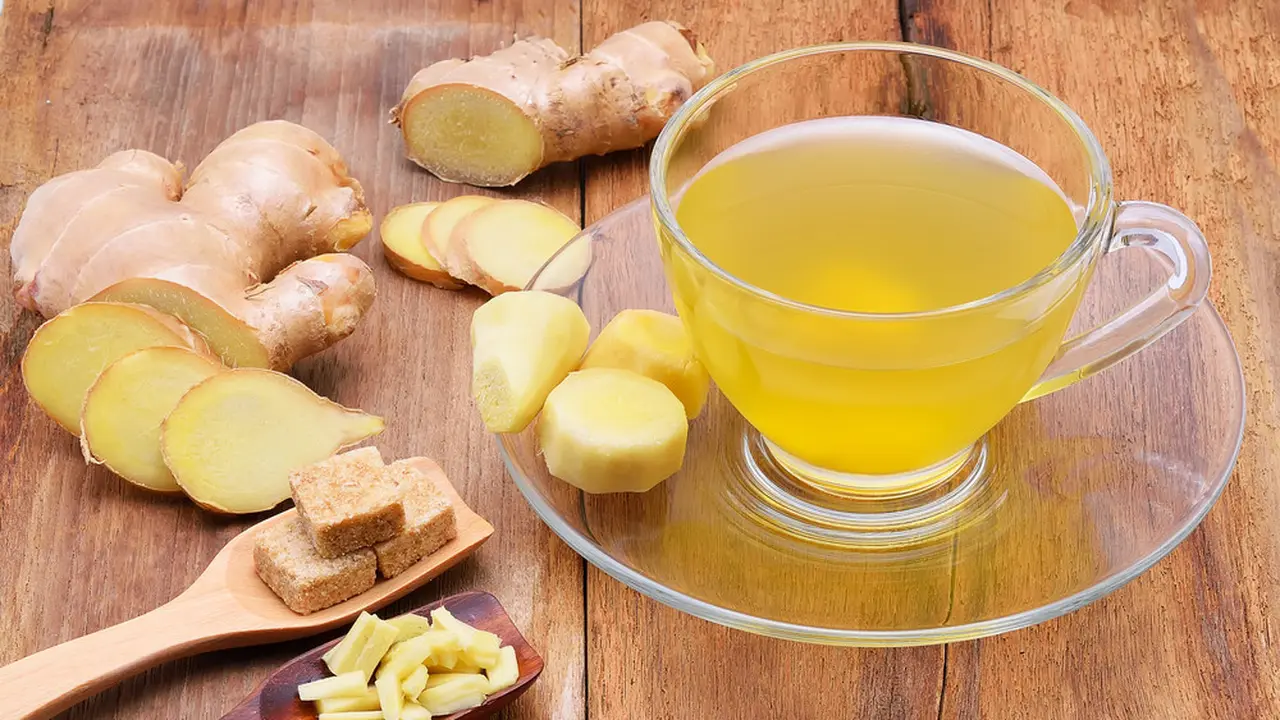 Temulawak, yang bernama latin curcuma xanthorrhiza ini adalah herba khas Indonesia