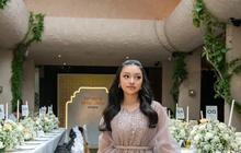 Potret Cantik Naura Ayu Pede Pakai Gamis Shimer Sebagai Outfit Baju Lebaran 2025, Makin Chic dengan Sendal Crocs