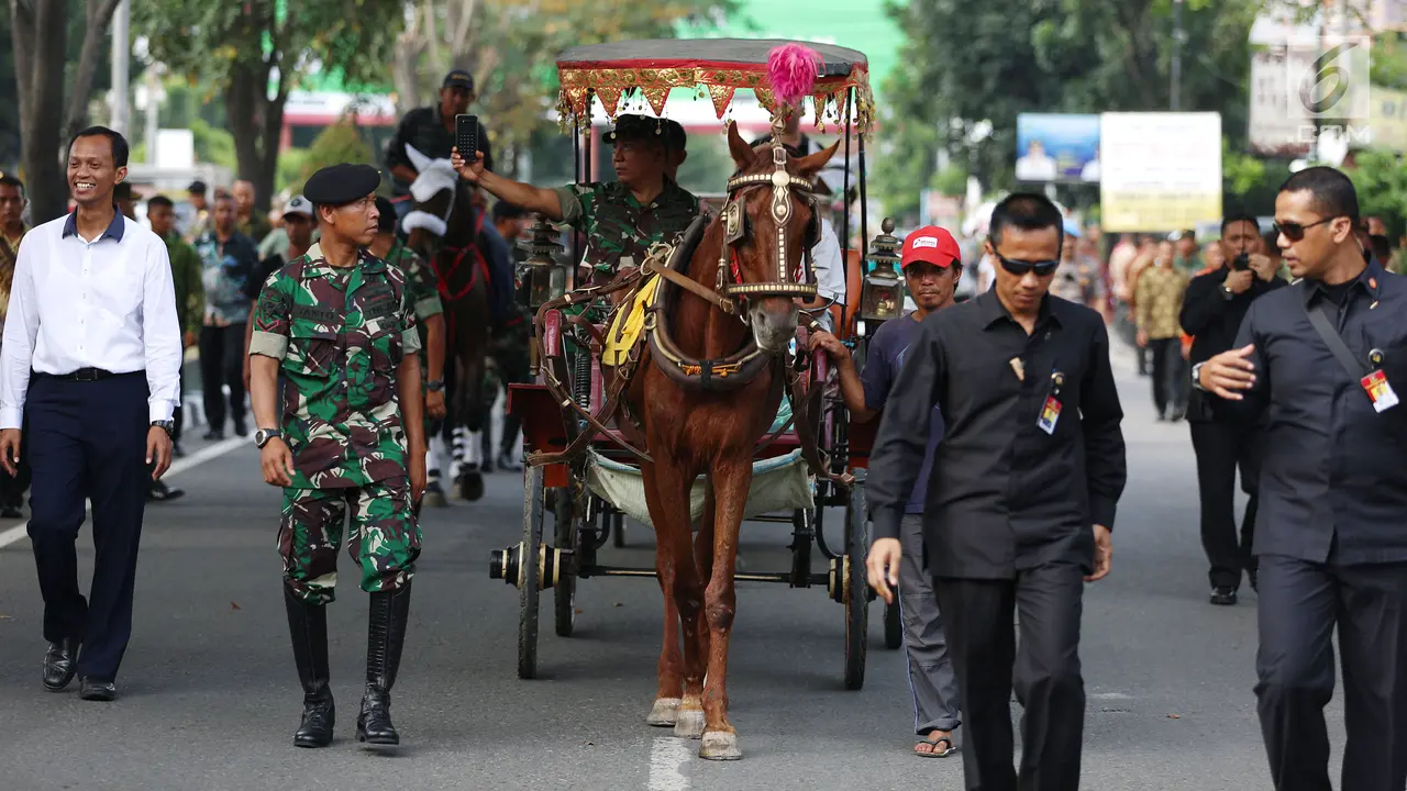Suasana Geladi Resik Kirab Ngunduh Mantu Kahiyang-Bobby