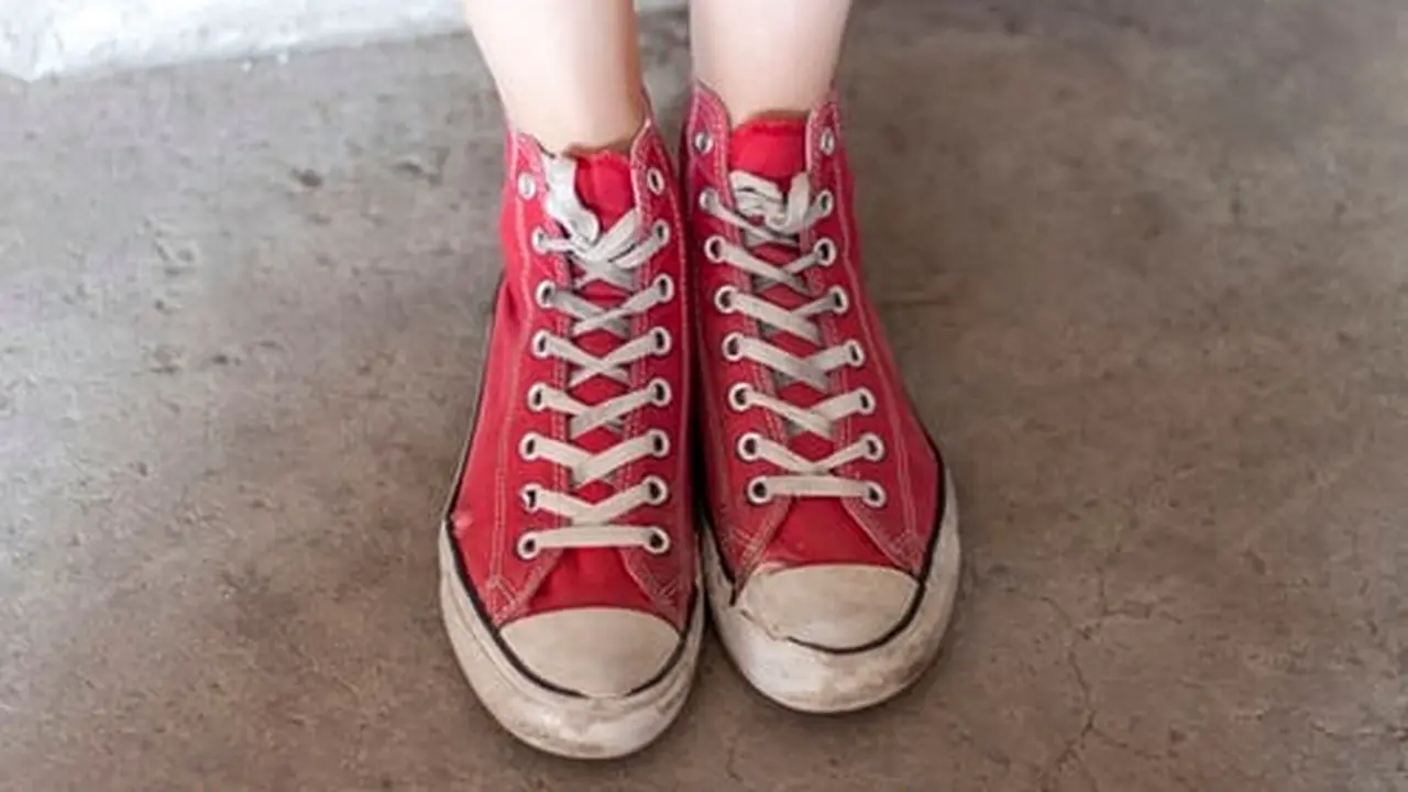 Cuci Sepatu Sneakers