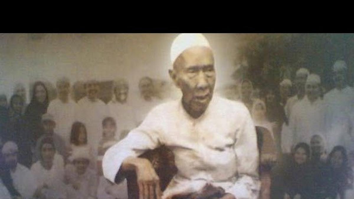 Top 3 Islami: Kisah Mbah Hasan Genggong Kenali Keturunan Nabi Hanya dari Baunya, Rakaat Kurang tapi Tidak Sujud Syahwi, Apa Sholat Sah?