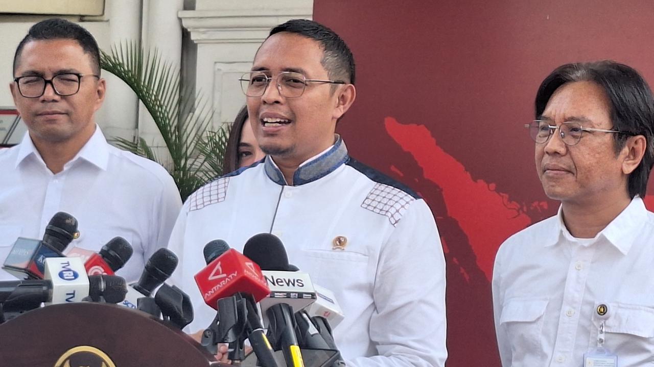 Hasan Nasbi Resmi Mundur Sebagai Kepala Komunikasi Kepresidenan
