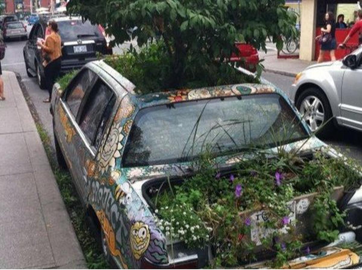 Mobil atau Kebun Berjalan?