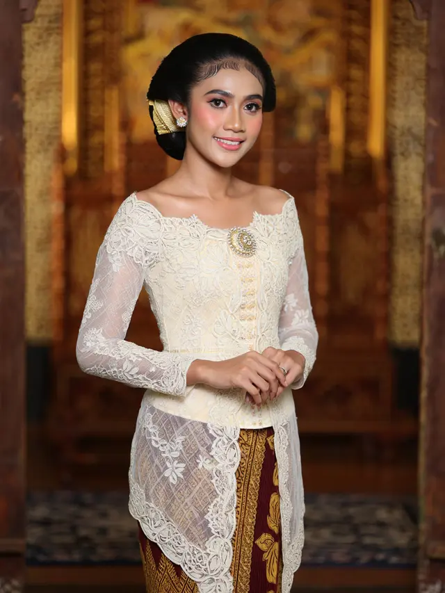 Model Kebaya Brokat Bawahan Songket