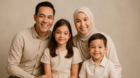 Inspirasi Foto Studio Keluarga (created by AI)
