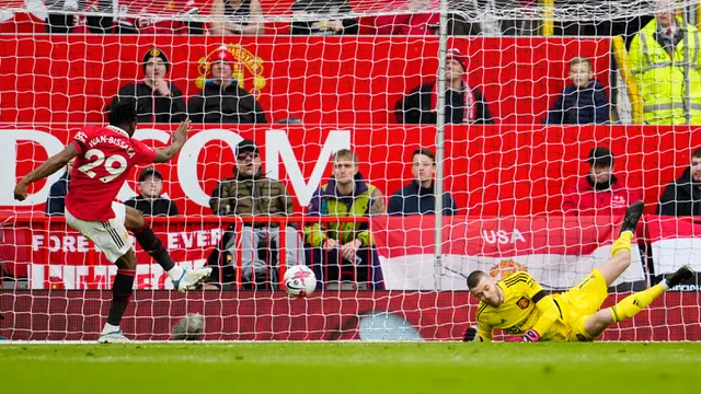 Liga Inggris: Casemiro Kartu Merah, Manchester United Gagal Kalahkan Southampton di Old Trafford