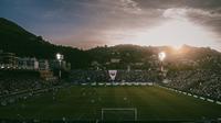 Pemandangan sunset di markas Como 1907, Stadion Giuseppe Sinigaglia. (Dok X @Como_1907)