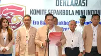 Jajaran pengurus Komite Sepak Bola Mini Indonesia, saat menggelar acara deklrasi beberapa waktu lalu. KSMI berjanji menjadi bagian dari proses pengembangan mini soccer di Indonesia. (Ist KSMI)