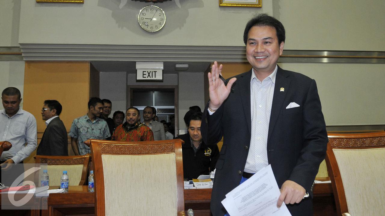 20151201-KOMISI-III-RAPAT-PLENO-BAHAS-CAPIM-KPK-Aziz Syamsuddin -JT5