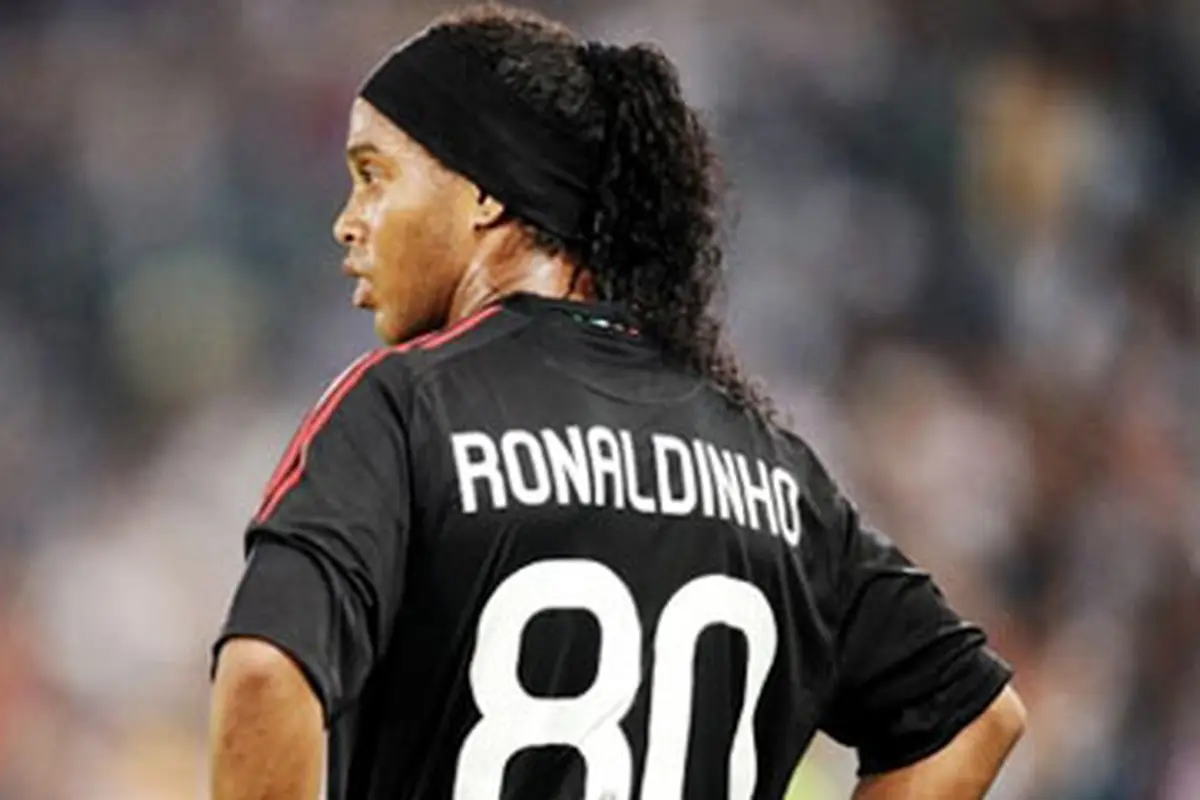 img_ronaldinho-500.jpg