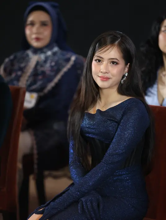 <p>Zara Adhisty tampil mencuri perhatian saat hadiri premiere film terbarunya, Bertaut Rindu</p>