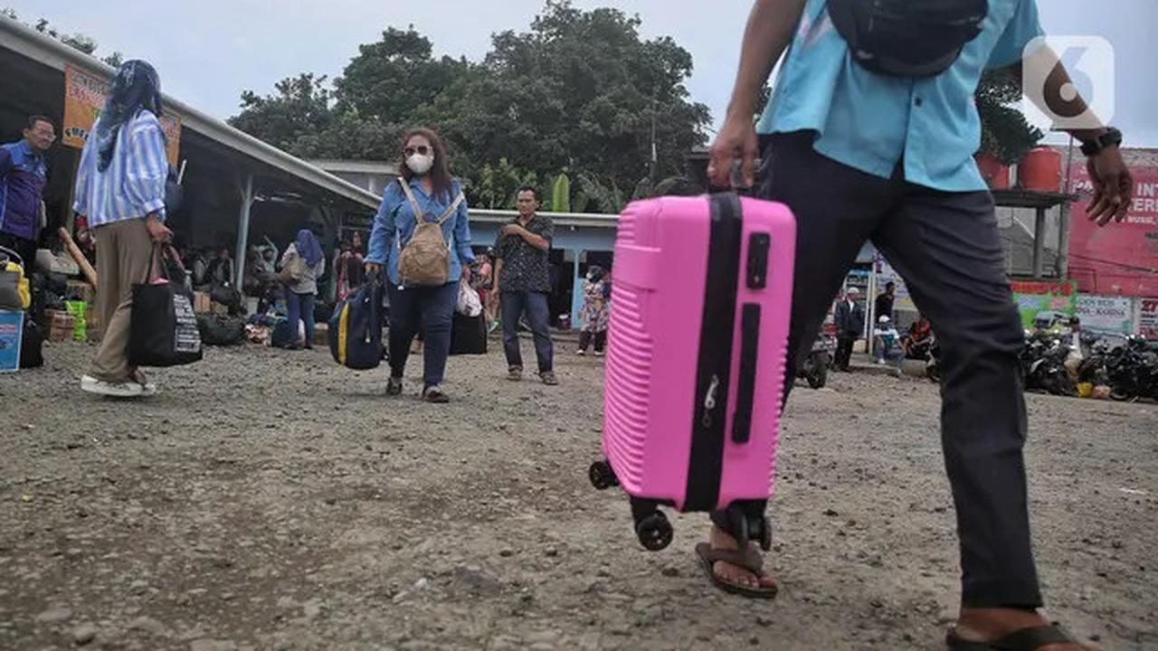 H-5 Lebaran 2025, Calon Pemudik Padati Terminal Bayangan Pondok Pinang Jakarta