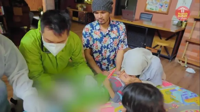 Sunat di rumah/dok. Rumah Sunat dr. Mahdian