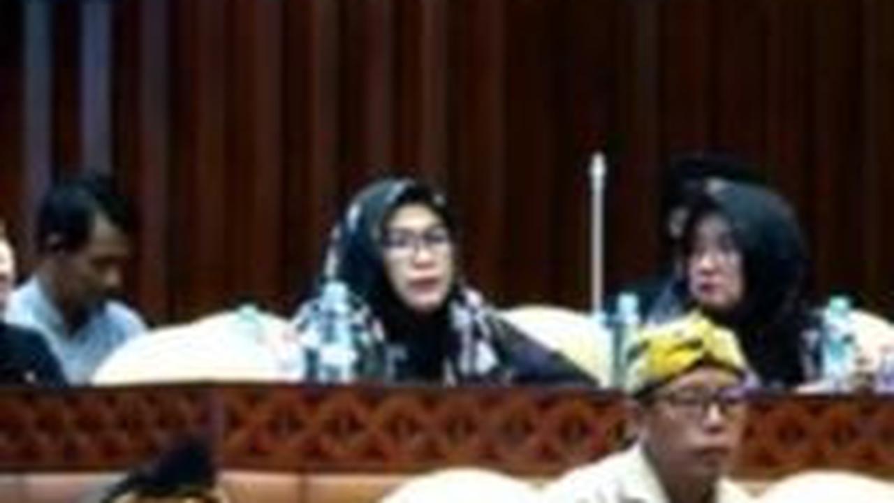 LIVE STREAMING: Rapat DPR  Panas Terima Warga Parung Panjang Usut Jalan Rusak