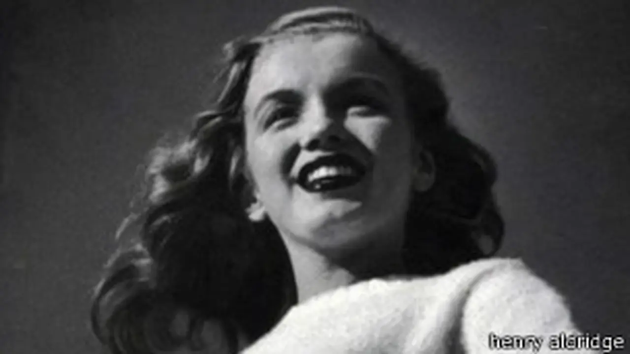 Foto Marilyn Monroe Saat Masih Jadi Buruh Pabrik Amunisi Terjual