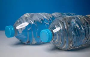 Perbedaan Air Mineral dan Air Demineral: Mana Lebih Sehat?