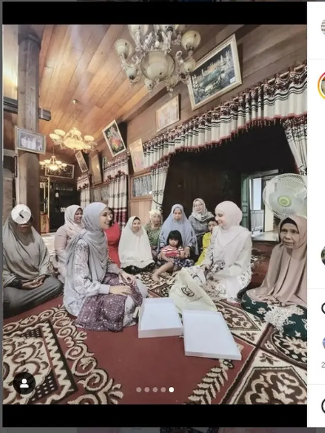 Momen Shireen Sungkar dan Zaskia Sungkar di desa Cupak, Solok, Sumatra Barat (Foto: Instagram zaskiasungkar15)