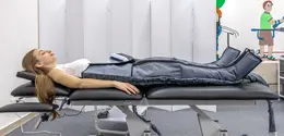 Compression boots kini menjadi salah satu pilihan recovery yang banyak digunakan atlet setelah berolahraga. (Foto/Dok: Magnific)