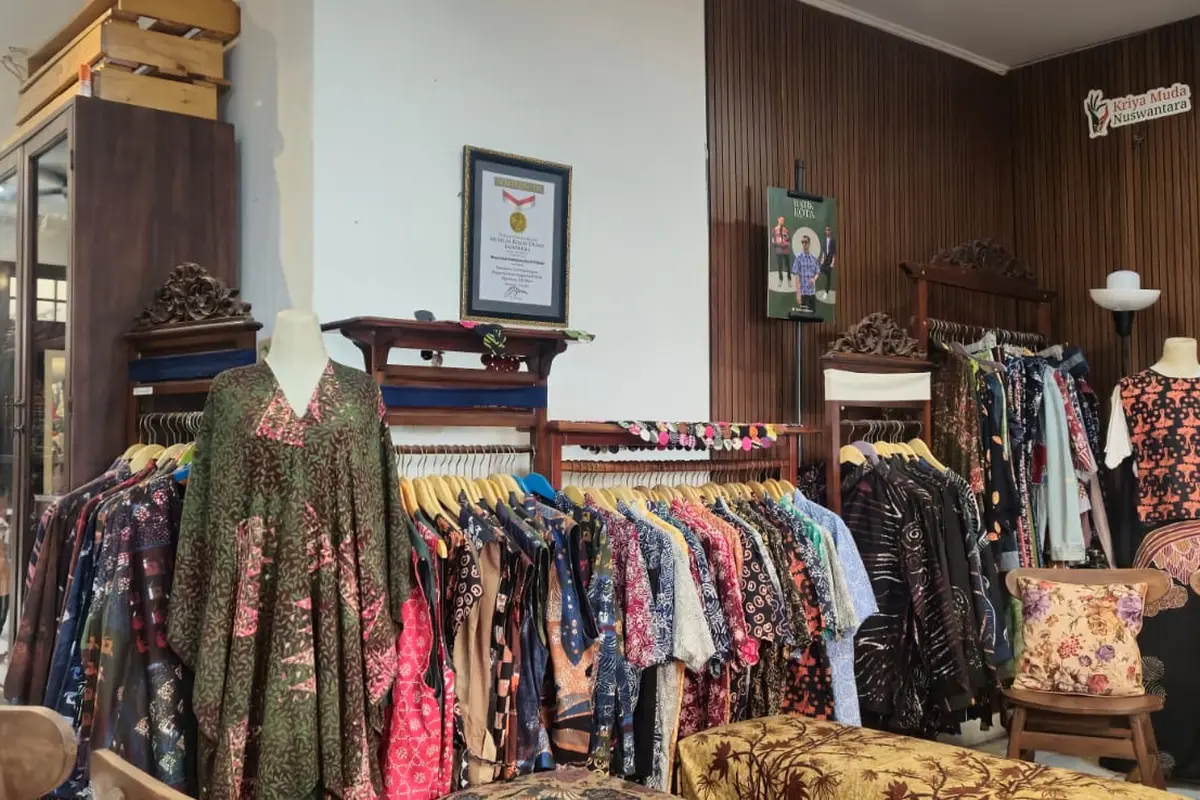 Akademi Batik Tuli di Jakarta hadirkan harapan baru, dorong kemandirian ekonomi dan pelestarian budaya bagi penyandang disabilitas. (Foto: Ist)