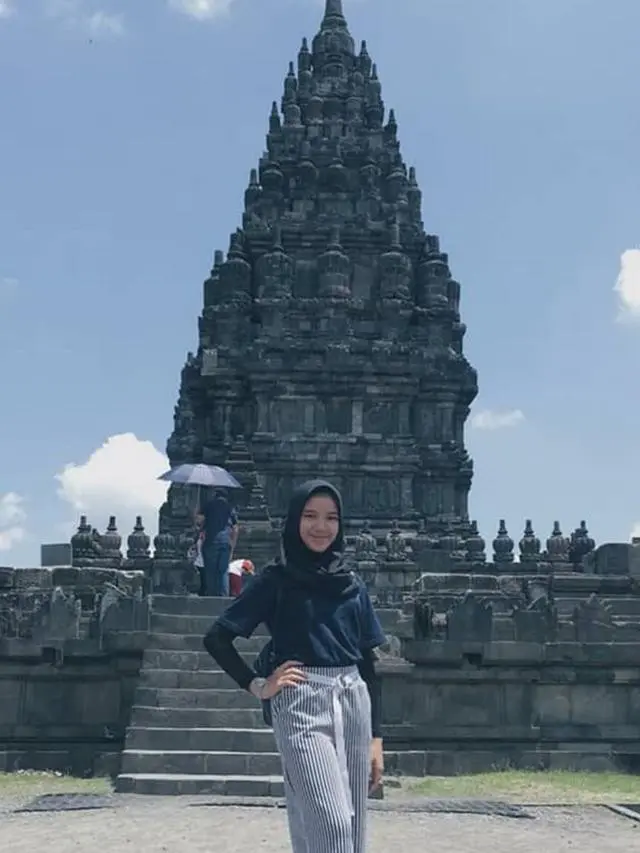 Tiara Andini Pakai Hijab