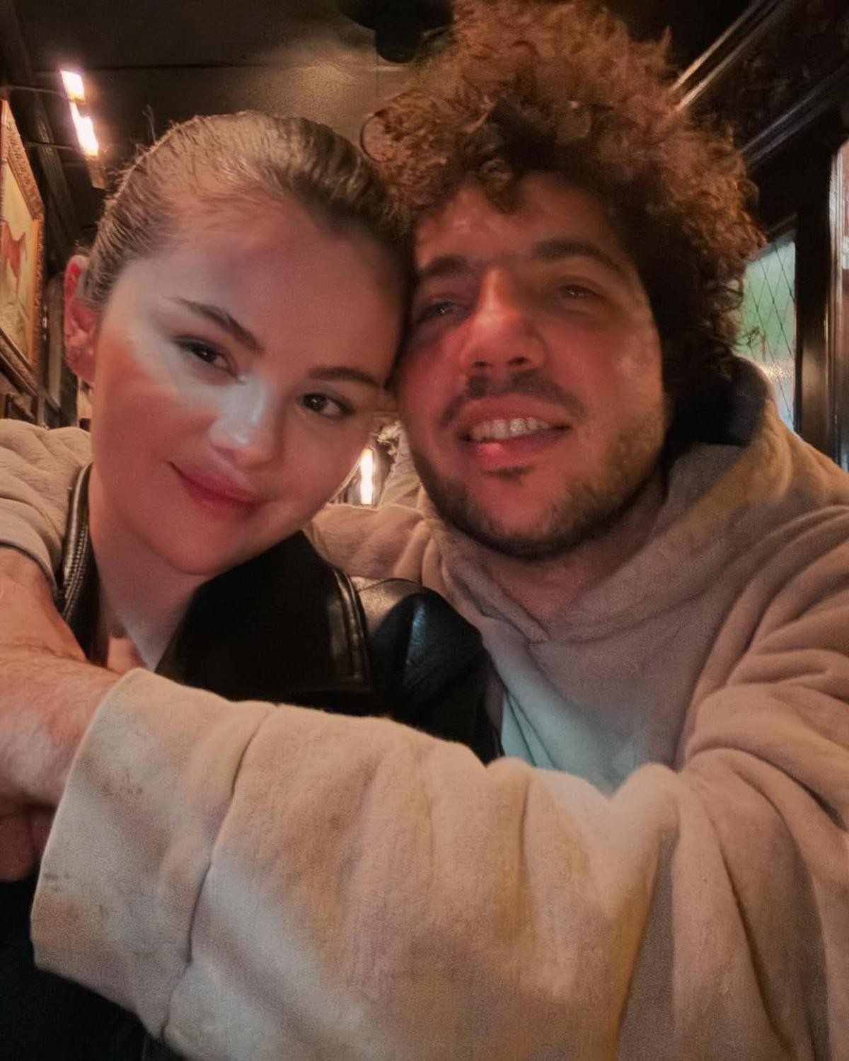 Selena Gomez dan Benny Blanco Dikabarkan Beli Rumah Mewah Seharga USD35 Juta di Beverly Hills