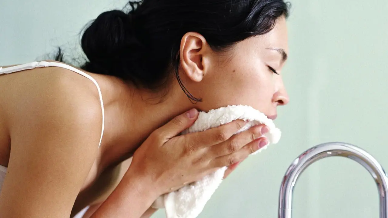 7 Langkah Perawatan Menjelang Tidur untuk Kulit Cantik Sempurna