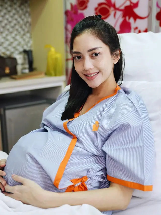 6 Potret Ririn Dwi Ariyanti Tanpa Makeup, Tampil Natural