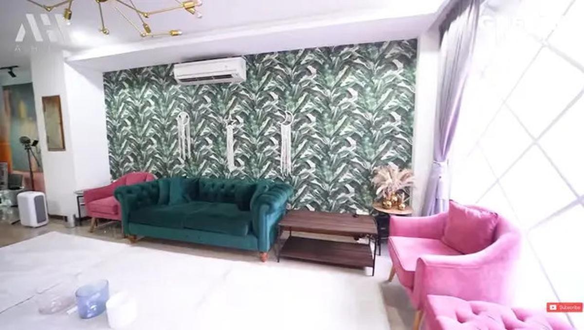Tinggal di Kawasan Elit, Intip 5 Potret Ruang Tamu Sederhana Rumah Marshanda