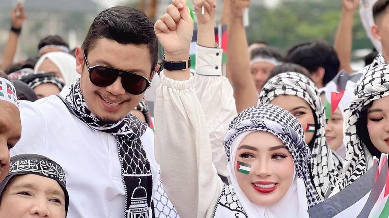 Tuai Pujian Warganet, 8 Foto Shella Saukia Saat Sumbang Rp1 Miliar ke Palestina