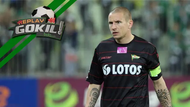 Aksi lucu para kiper di Liga Polandia yang gagal menangkap bola. Berikut cuplikannya.