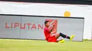 Pemain Jambe FC merayakan gol ke gawang Kupang FC pada laga Liga AYO Bali 2019, di Stadion I Wayan Dipta, Gianyar, Bali, Minggu (30/6). Jambe FC menang 3-2 atas Kupang FC. (Dokumentasi Official)