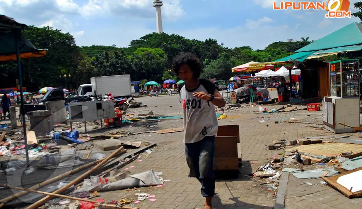 Sekitar 329 pedagang Pasar IRTI Monas akan direvitalisasi ke tempat penampungan sementara di kawasan Kandang Rusa Monas, Jakarta, Selasa (22/4/14). (Liputan6.com/Miftahul Hayat)