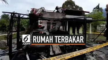 Polisi mengivestigasi kebakaran yang terjadi di rumah wartawan Serambi Indonesia Asnawi Luwi. Ada dugaan rumah dibakar oleh pihak tertentu terkait pemberitaan. Polisi mulai memeriksa beberapa orang saksi.