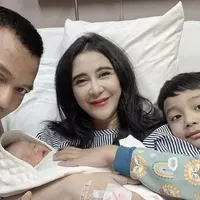 Lama tak tampil di televisi sebagai penyanyi dangdut, berikut potret Uut Permatasari Istri Kapolres saat Masa Kehamilan, credit: @uutpermatasari