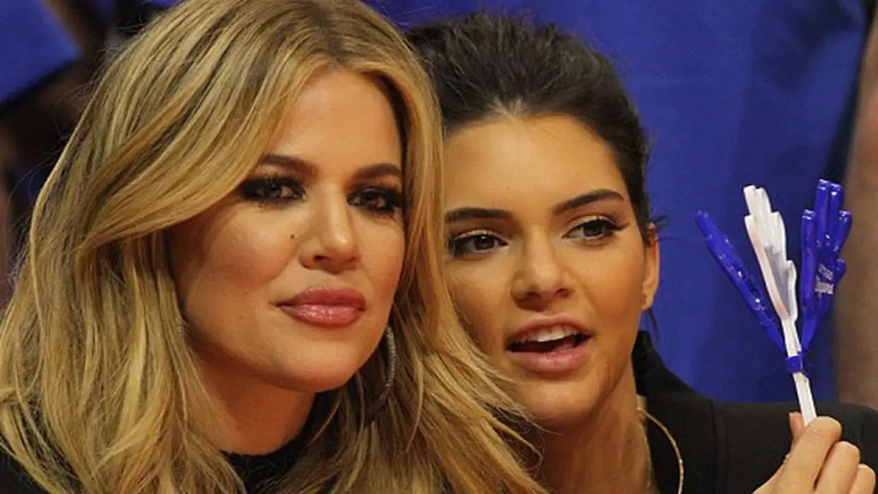 Kendall Jenner-Khloe Kardashian