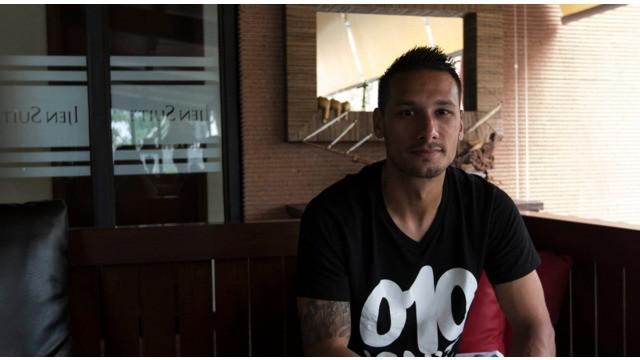 Raphael Maitimo, gelandang Persija Jakarta mengaku sangat bangga dengan bergabungnya ia dengan tim berjulukan Macan Kemayoran.